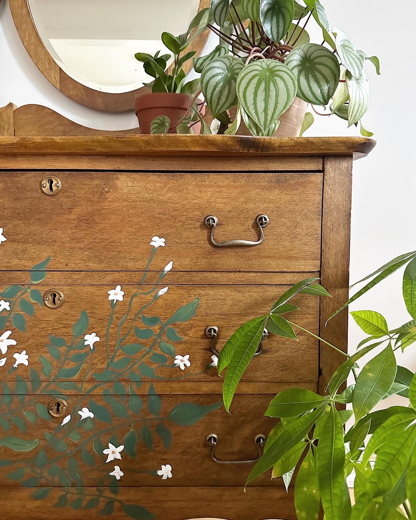 Jasmine tree solid oak dresser