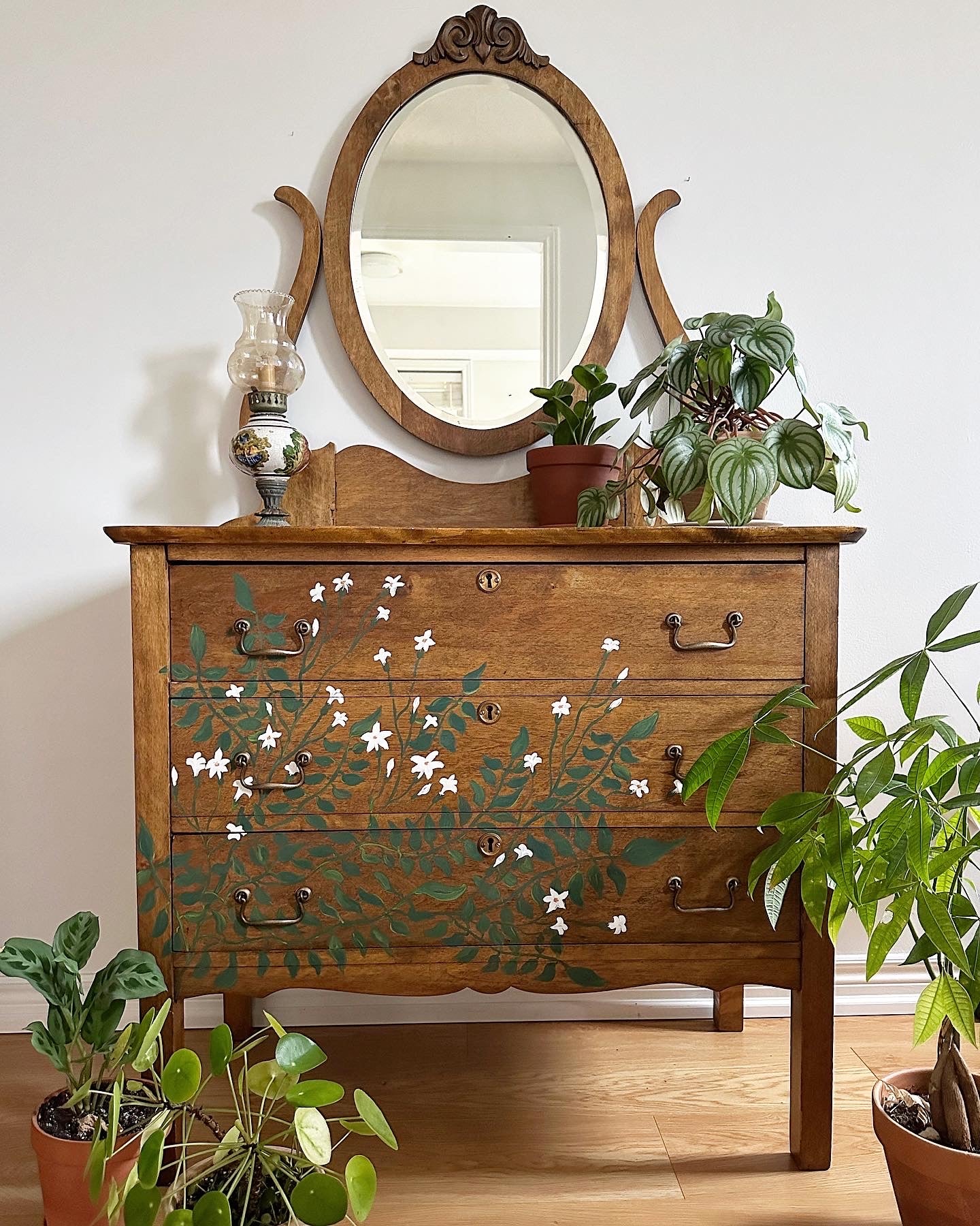 Jasmine tree solid oak dresser