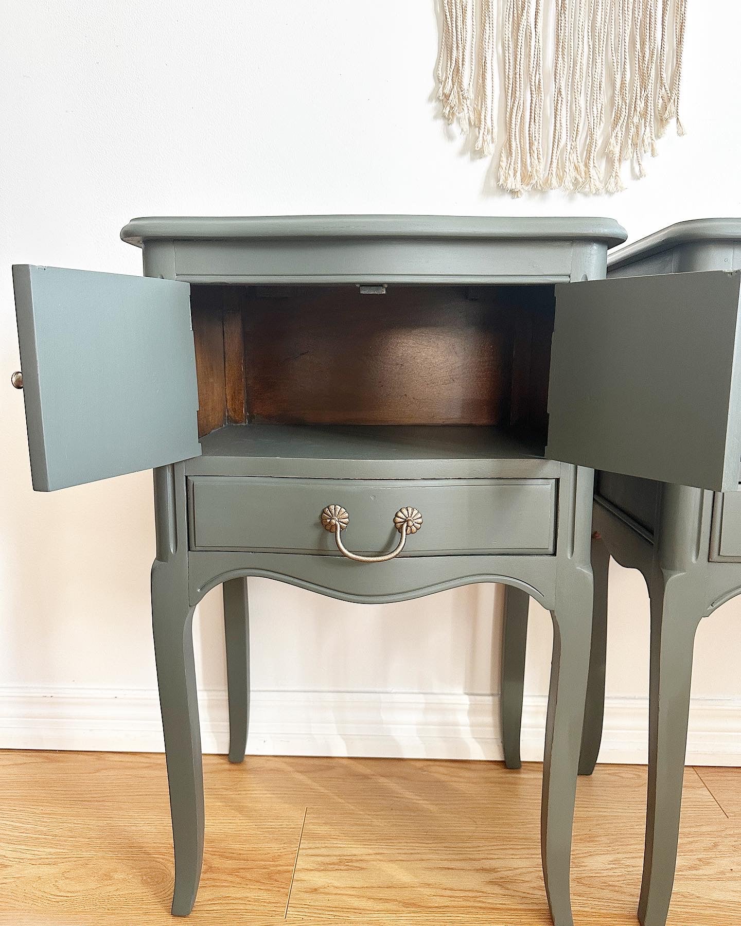 everett nightstands