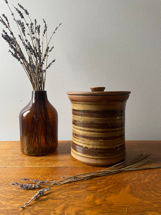 pottery container with lid