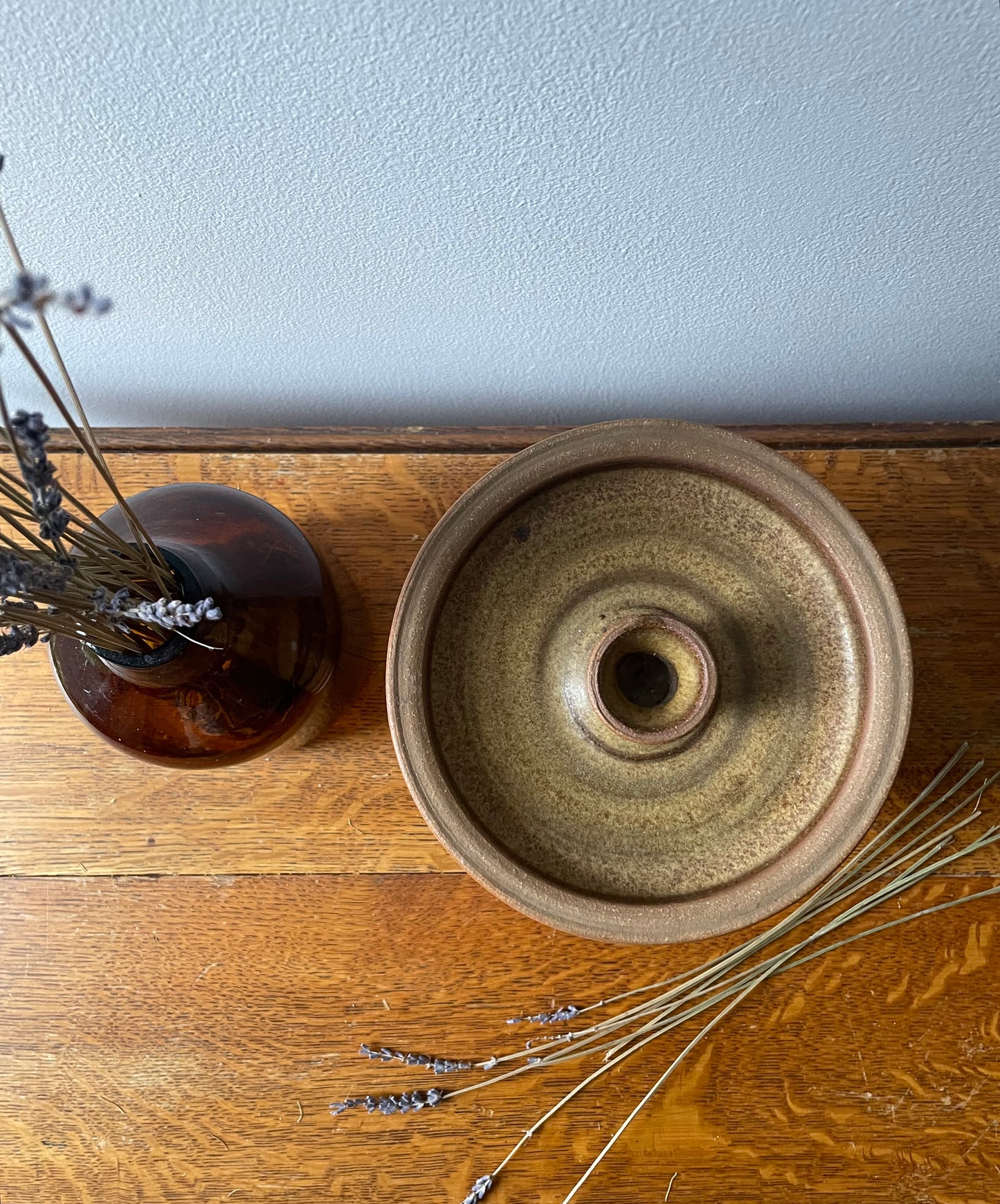 pottery container with lid